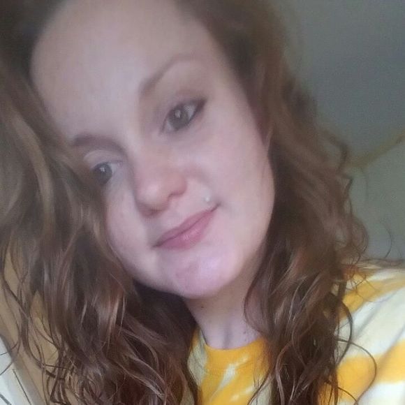 Meet your Posher, Holly - Picture 1 of 1